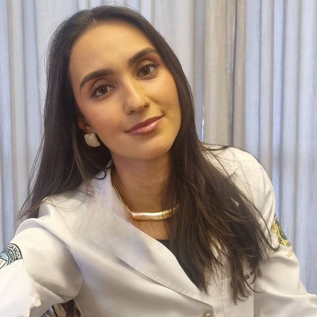 Marilia Ferreira Pacanhella, Médico clínico geral Ituverava