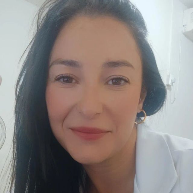 Anna Medeiros Abrão , Geriatra Presidente Prudente