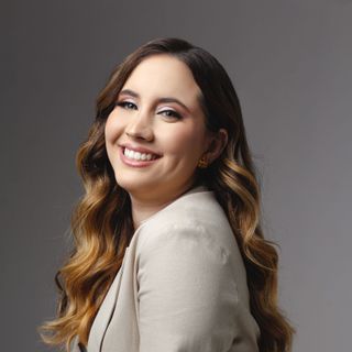 Ampliar imagem: Carolina d’Almeida, Gastroenterologista Recife