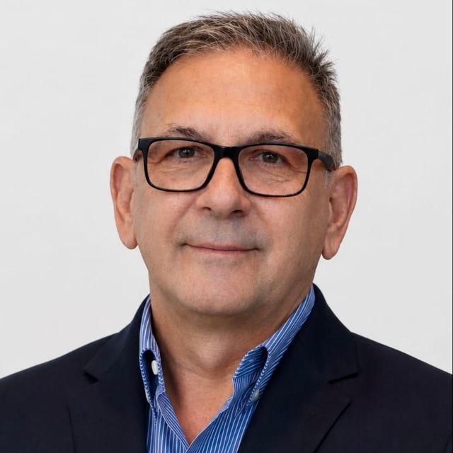 Jose Augusto Cardoso de Sa Junior, Reumatologista Volta Redonda