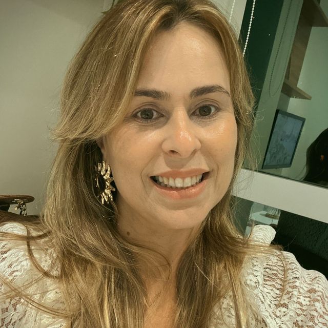 Julye Regina Rasma Câmara, Dentista Niterói