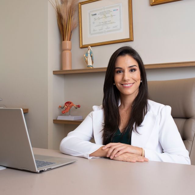 Laura Campos Favaro, Ginecologista Ribeirão Preto