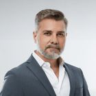 Dr. Douglas  Fernandes