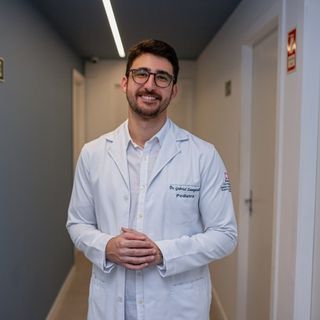 Gabriel Zampirolli Azevedo, Pediatra Vitória