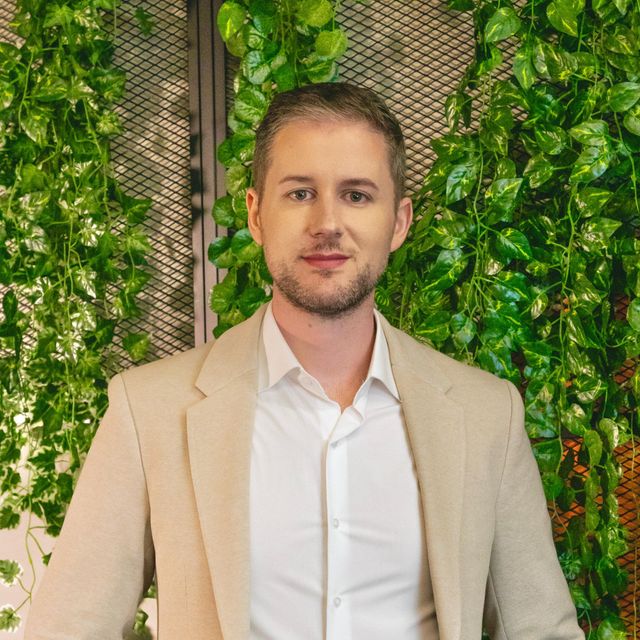 Diego Luiz  Tonet , Terapeuta complementar Curitiba