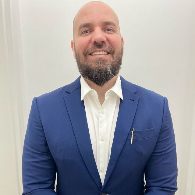 Eduardo Cesar  King Santos Cruz, Cirurgião do aparelho digestivo São Paulo