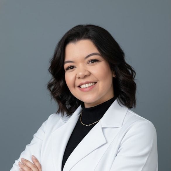 Letícia Choze Calil, Dentista Goiânia