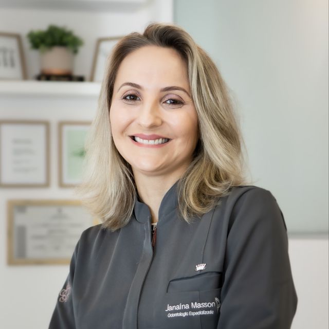 Janaína Masson, Dentista São José
