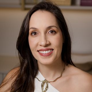 Dra. Iale Hora