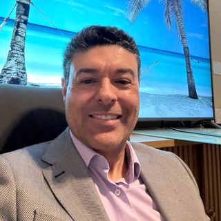 Dr. Marcus Christian Santana Leal Feitoza