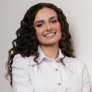 Ampliar imagem: Júlia  Calmon, Endocrinologista Belo Horizonte