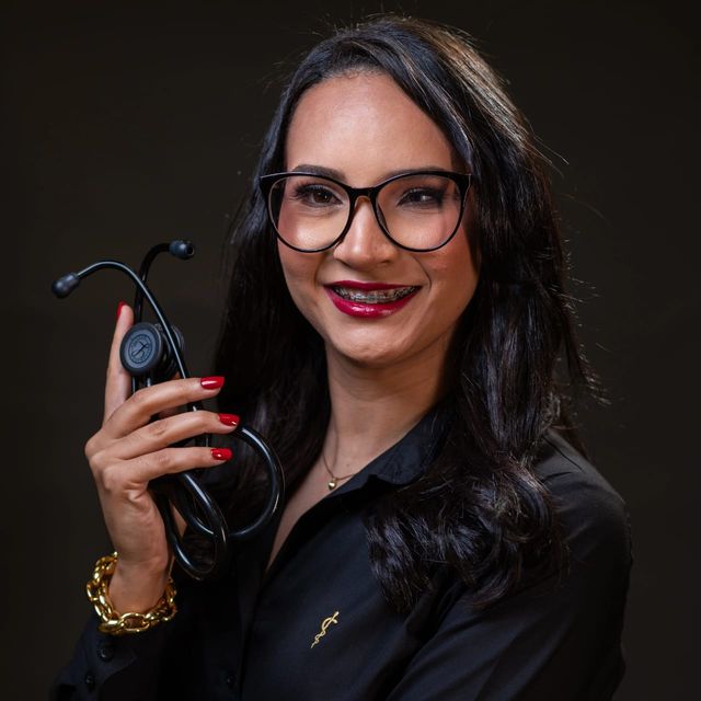 Mayara Loeblein, Médico clínico geral Palotina