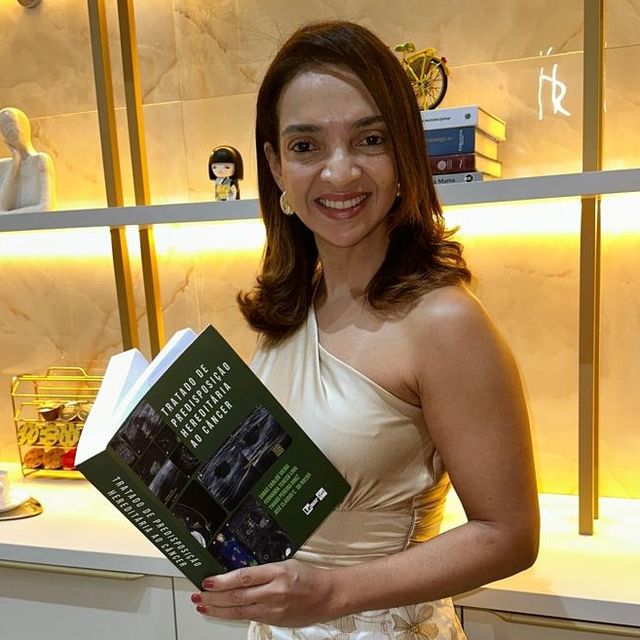 Evelling Lorena Cerqueira de Oliveira, Mastologista Araguaína