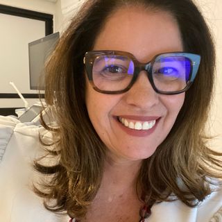 Dra. Renata Cristina Silva Trinta