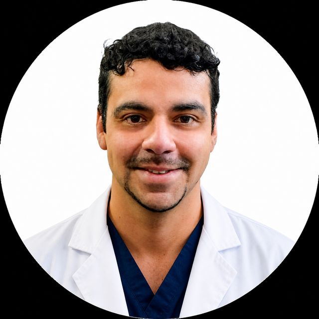 Ismael Erazo Astudillo, Médico general Los Ángeles