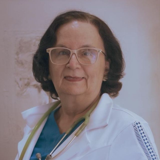 Lucia Alves da Rocha, Pediatra Manaus