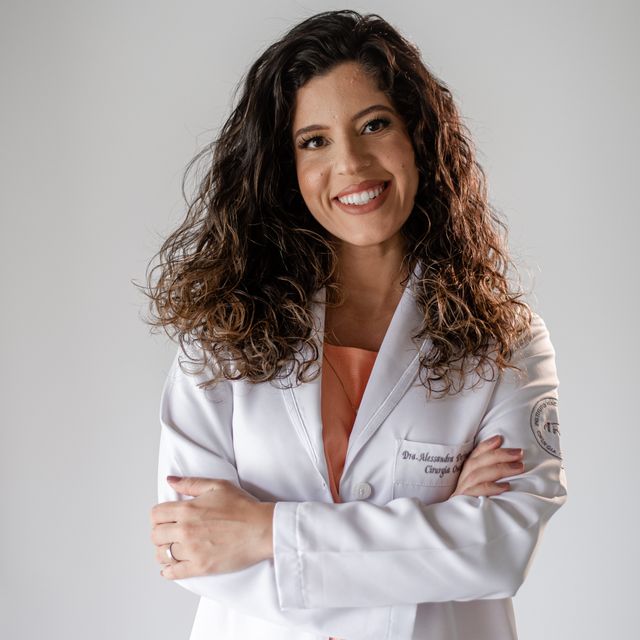 Alessandra Defante Bottino Fazzini, Cirurgião oncológico Rio de Janeiro