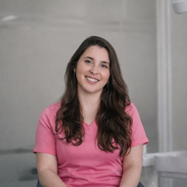 Camila Dávila Valdebenito, Dentista Los Ángeles