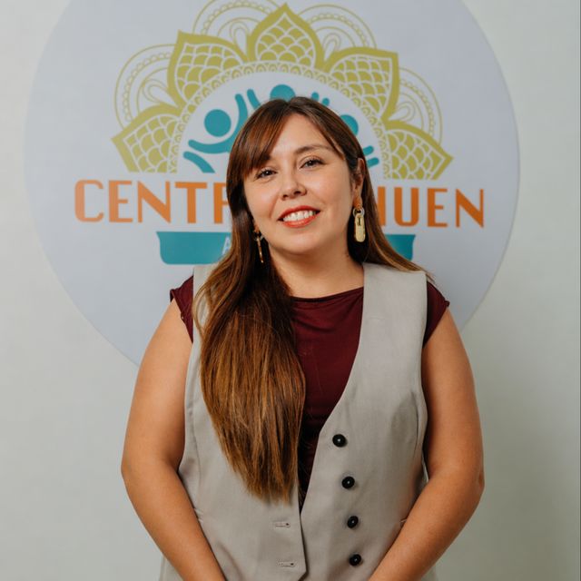 Danitza Segovia, Psicólogo Providencia