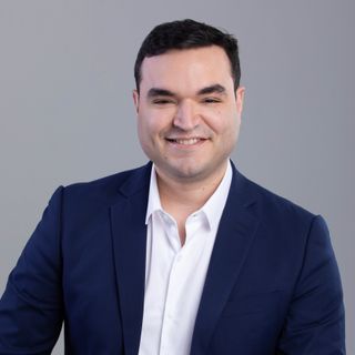 João Paulo Siqueira, Cirurgião plástico Recife