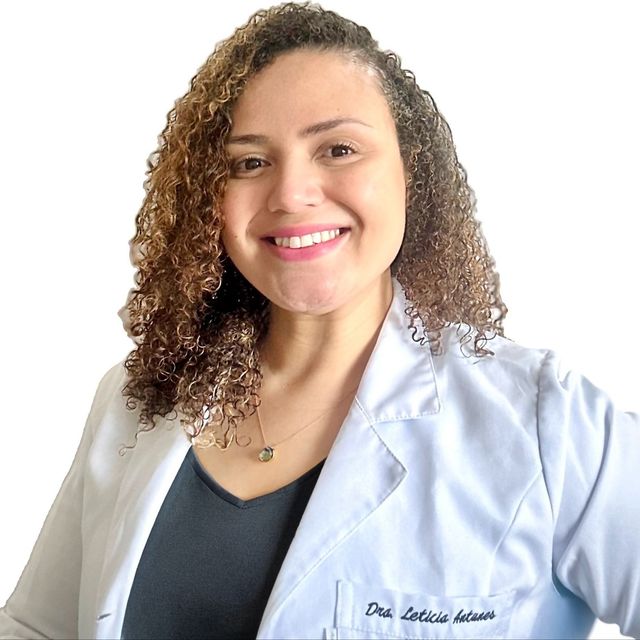 Leticia Alves Antunes, Especialista em Clínica Médica São Paulo