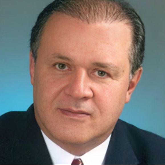 Carlos Eduardo Goníma Giraldo, Oftalmólogo Cali