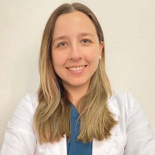 Acercar imagen: Gabriela Amthauer, Médico general Las Condes