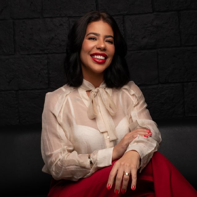 Renata Caputo, Dentista Niterói