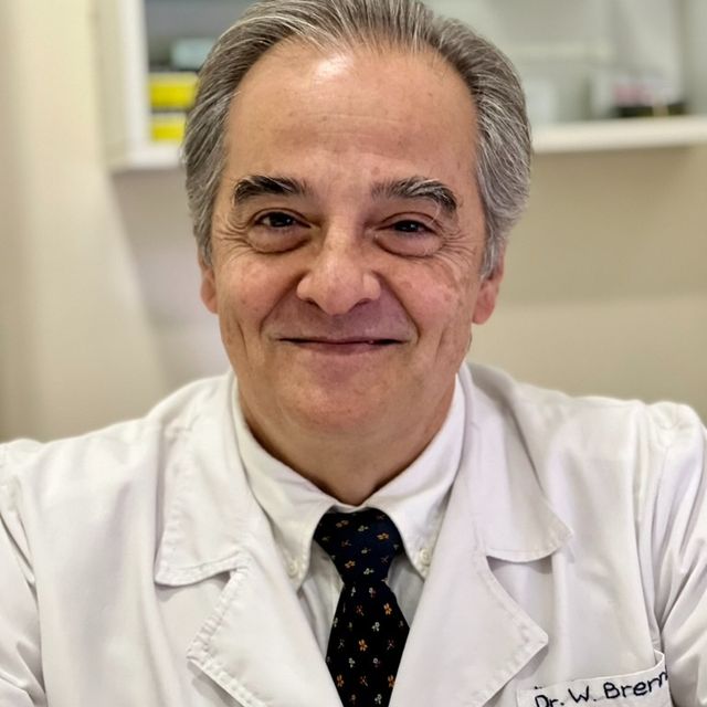 Walter Javier Brennan, Médico general y familiar Merlo