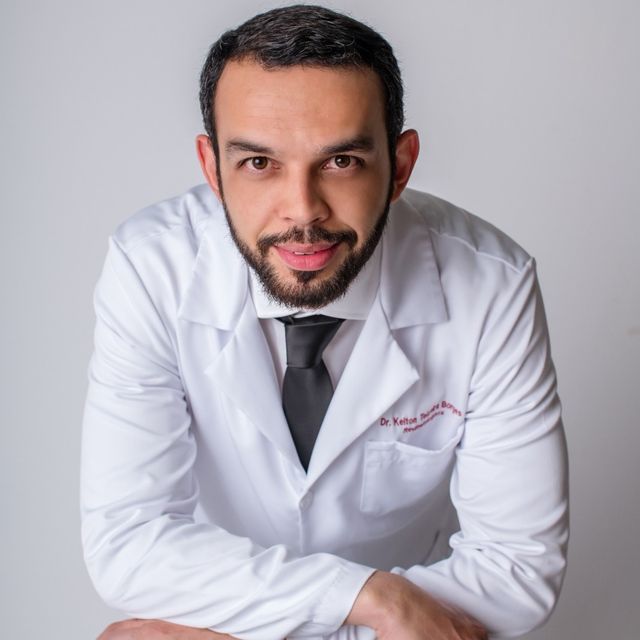 Kelton Teixeira Borges, Reumatologista Bagé