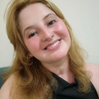  Alessandra Gomes Krouwel