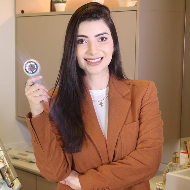 Laísa Uemura, Dermatologista São Paulo