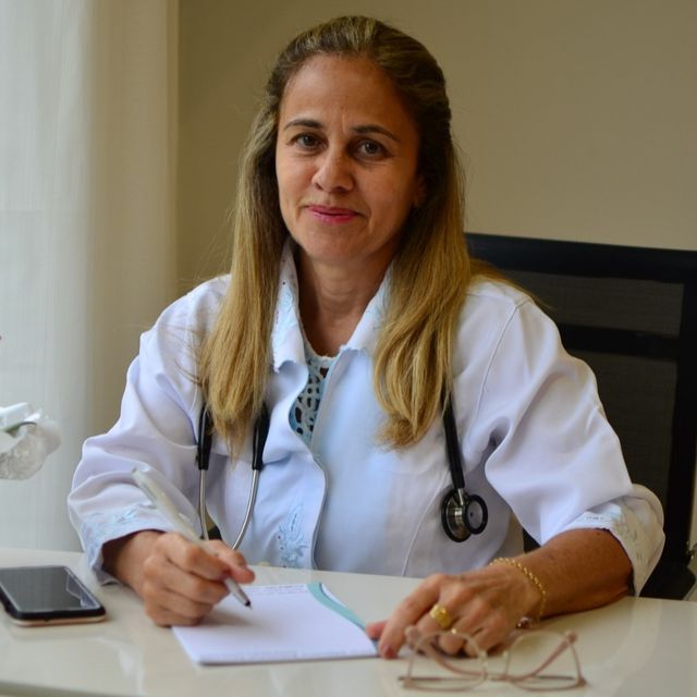 Mônica Elbachá Marnet, Médico clínico geral São Lourenço