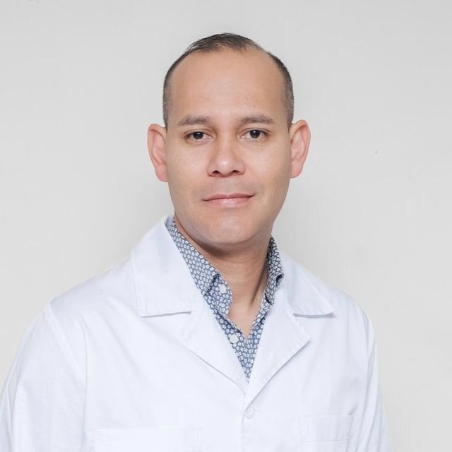 Kasdirt  Narvaez , Traumatólogo Los Ángeles