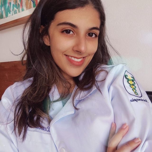 Leticia Pinheiro, Fisioterapeuta Osasco