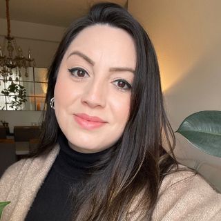 Dra. Andressa Celente de Ávila