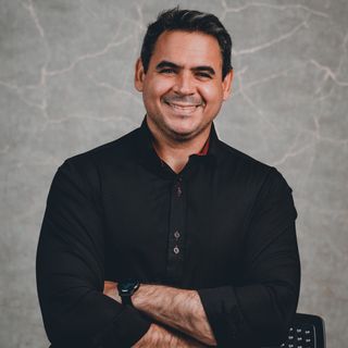 Dr. Túllio Sampaio Pontes Grangeiro Teles