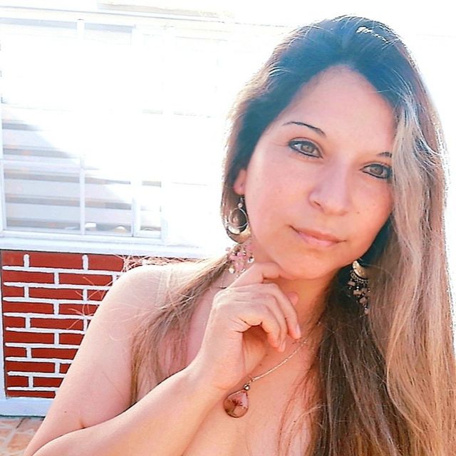 Elizabeth Oyarzo, Psicólogo Concón