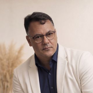 Flávio Sousa, Psicólogo Paulista