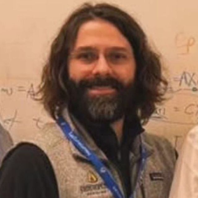 Leonardo Eleuterio Ariello, Oftalmologista Curitiba