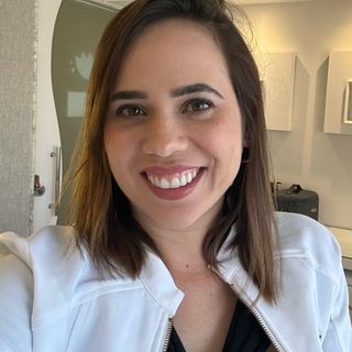 Cinara de Fátima Pires de Matos, Dermatologista Brasília