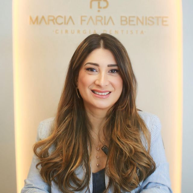 Marcia Faria Beniste, Dentista Rio de Janeiro