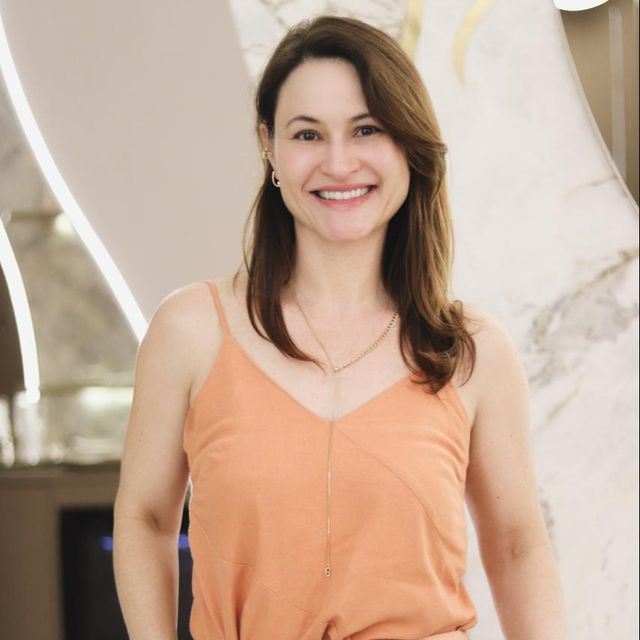 Juliana Maria  C. B. Brisighello , Dentista São Paulo