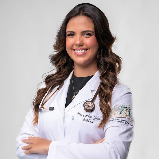 Carolina Lopes de Castro Gomes, Médico clínico geral Poços de Caldas
