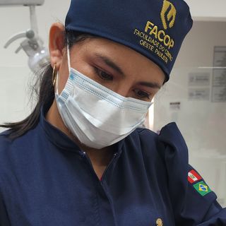 Acercar imagen: Jeiddy Sánchez Velásquez, Dentista Trujillo