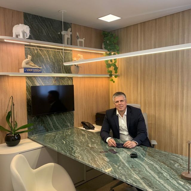 Alex Medina, Cirurgião vascular São Paulo