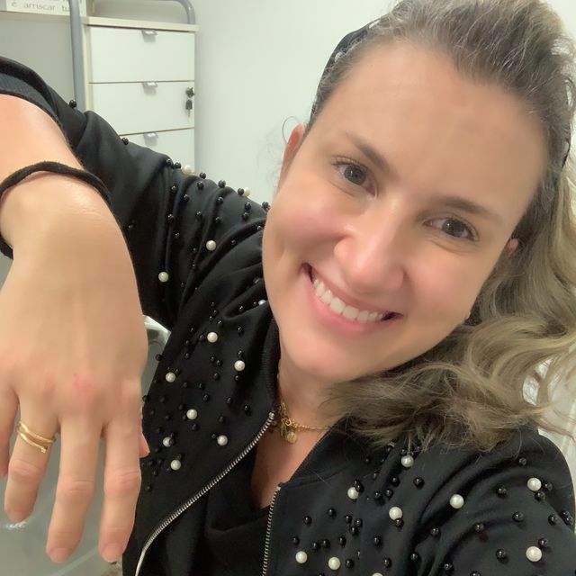 Daniela Galhardo Itabaiana de Oliveira, Dentista Niterói
