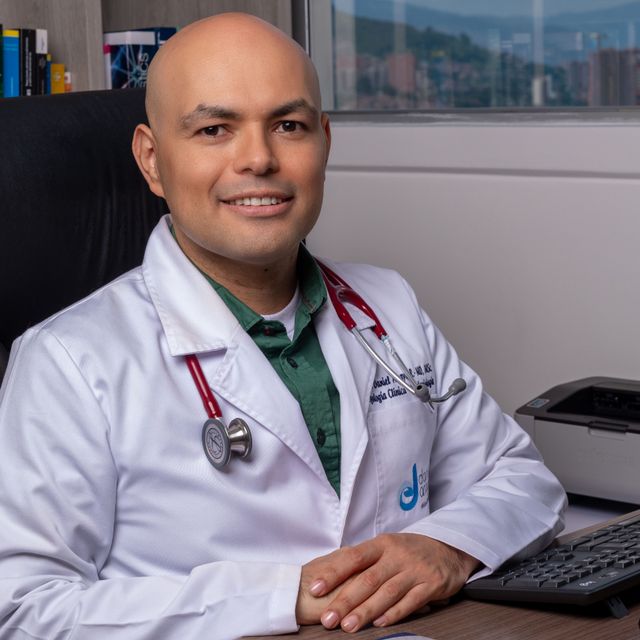 Daniel Amaya Ruiz, Alergólogo Sabaneta