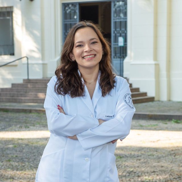 Letícia Almeida Pontes, Cirurgião de cabeça e pescoço Natal