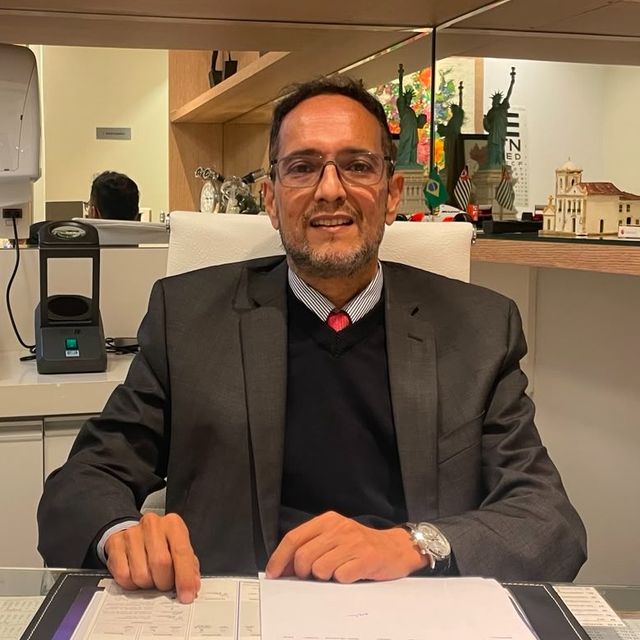 Valter Molina Koyanagi, Oftalmologista São José dos Campos